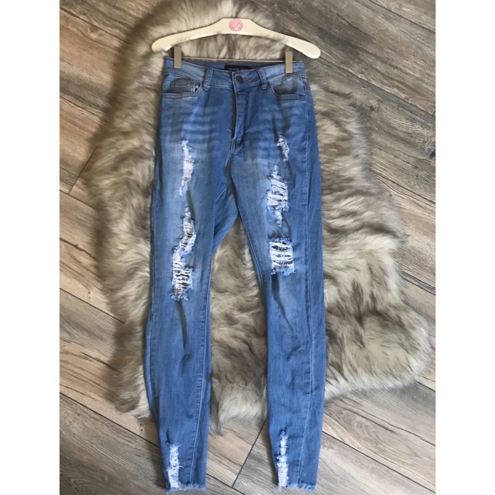 Alyse medium wash high waist jeans 💕 fashion nova